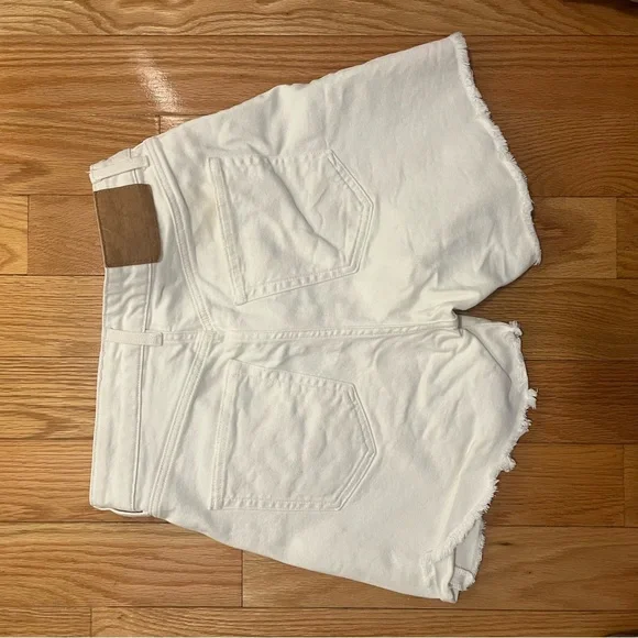 H&M Women's White Denim Shorts - Picture 6 of 6